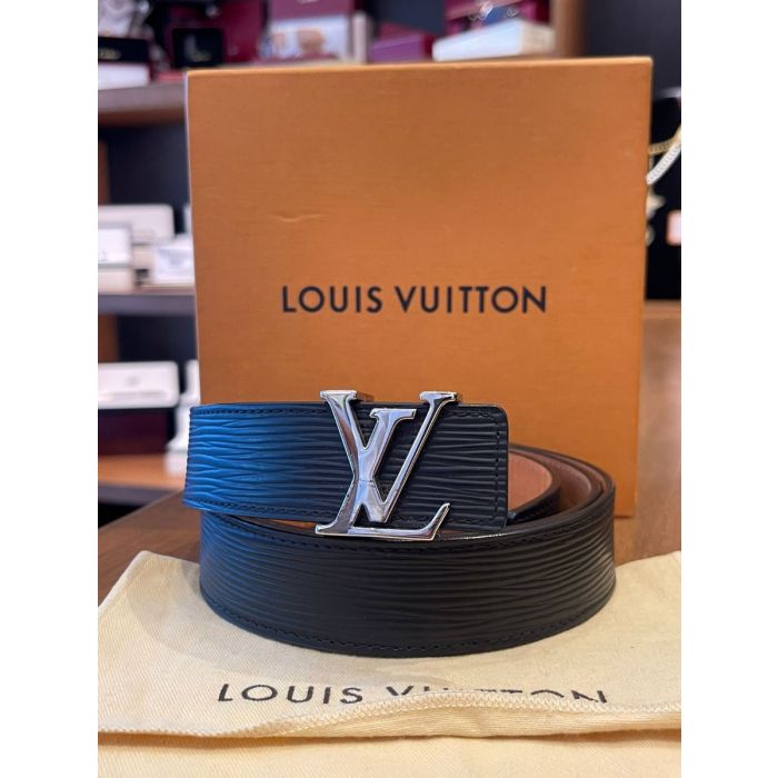 Cinturón Louis Vuitton Initials Epi Negro 30 MM Dama M9553U