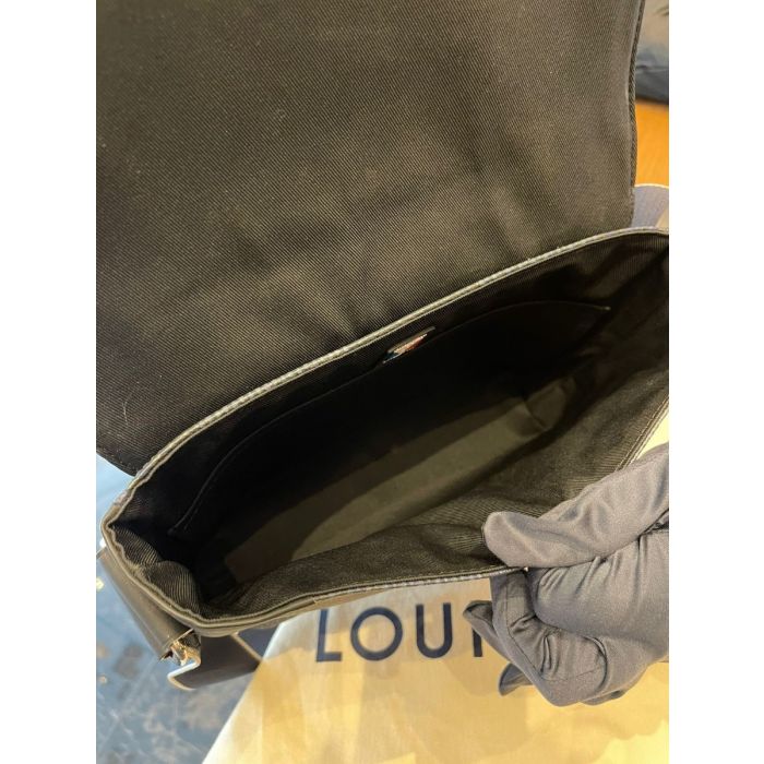Louis Vuitton America's Cup District Pm Messenger Bag