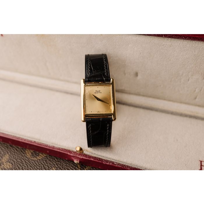 Piaget quartz store
